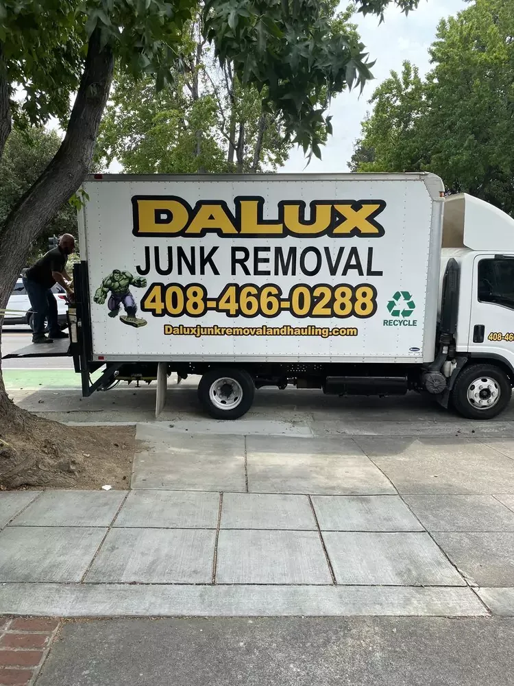 dalux-carpet-cleaning-truck-2