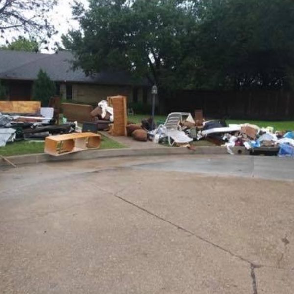 Curbside Trash Pickup in Los Altos CA